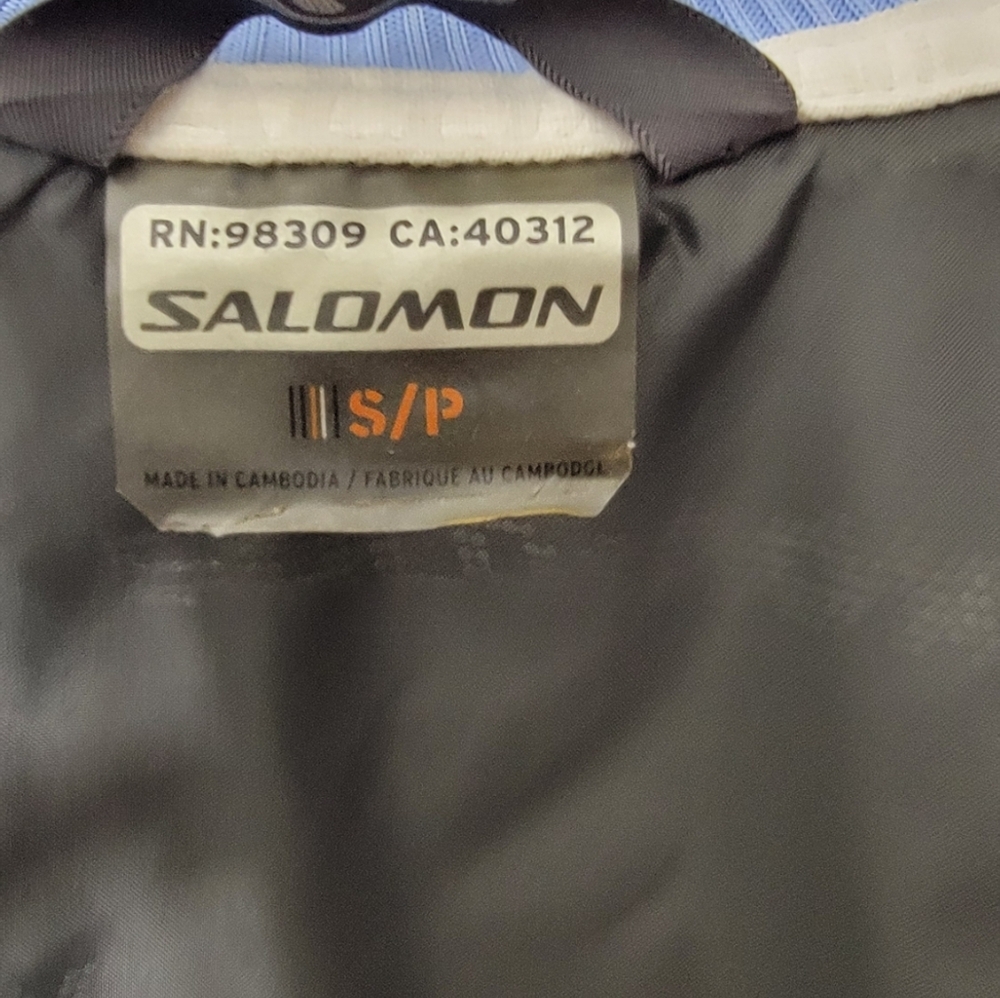 Salomon woman's ski jacket size small petite  light blue. In immaculate cond. - Picture 2 of 13